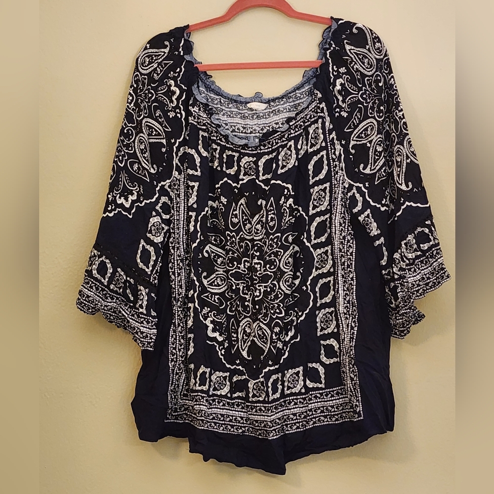 Blue short sleeve wide neck blouse 2x
